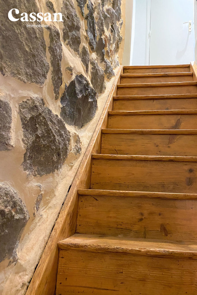escalier bois pierre