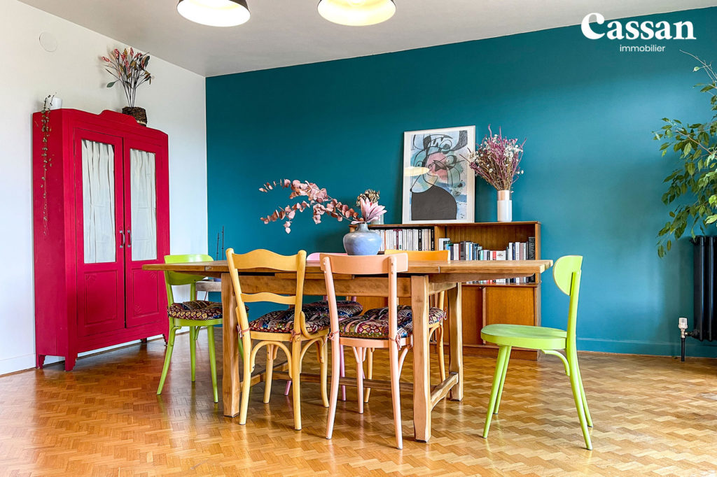 salle à manger appartement couleurs