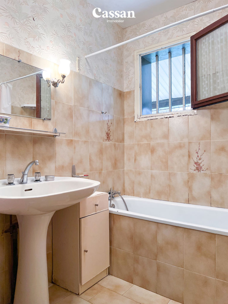 Salle de bain maison à vendre Corrèze Cassan immobilier