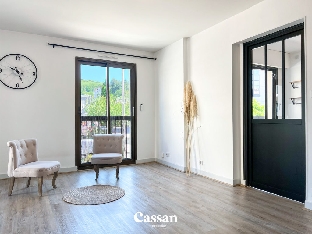 Salon appartement à vendre Aurillac Cassan immobilier