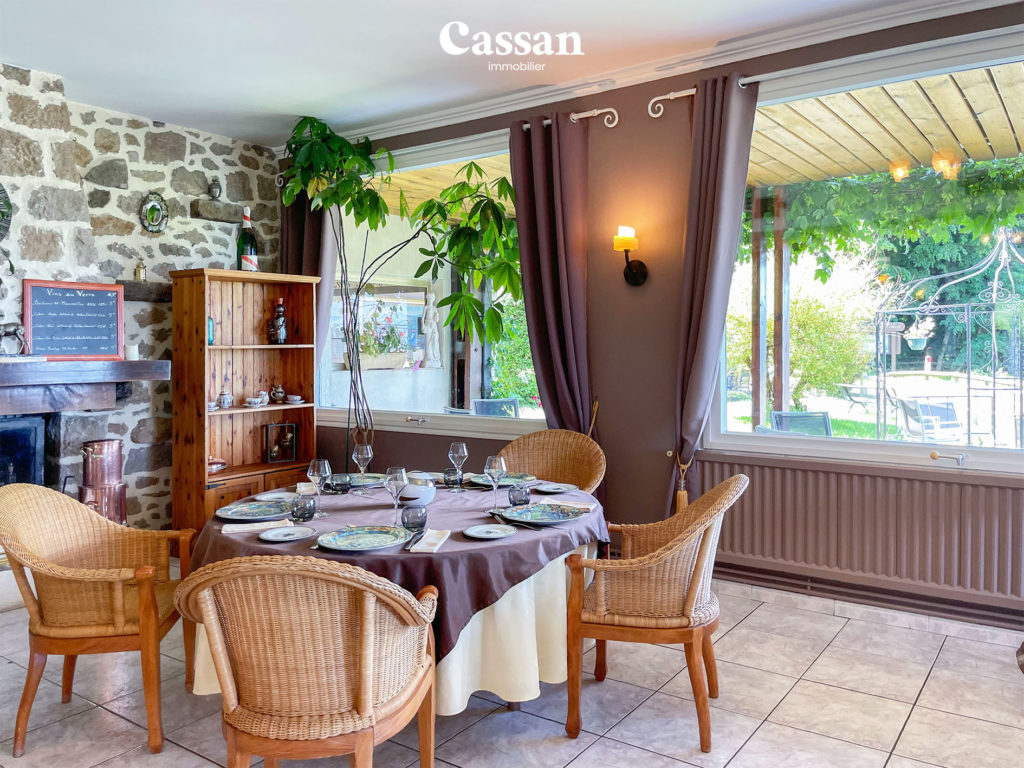 Auberge hôtel restaurant à vendre Cantal Aurillac Cassan immobilier