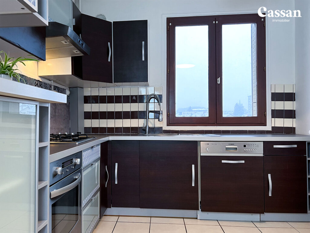 Cuisine appartement à vendre Aurillac Cassan immobilier