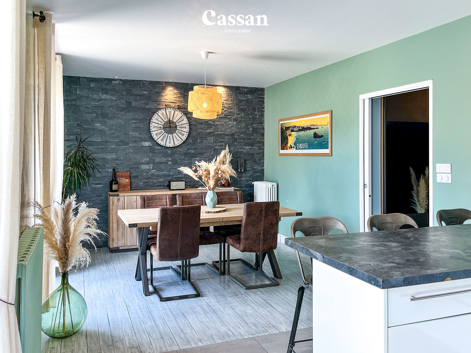 Cuisine salle à manger maison à vendre Aurillac Cassan immobilier