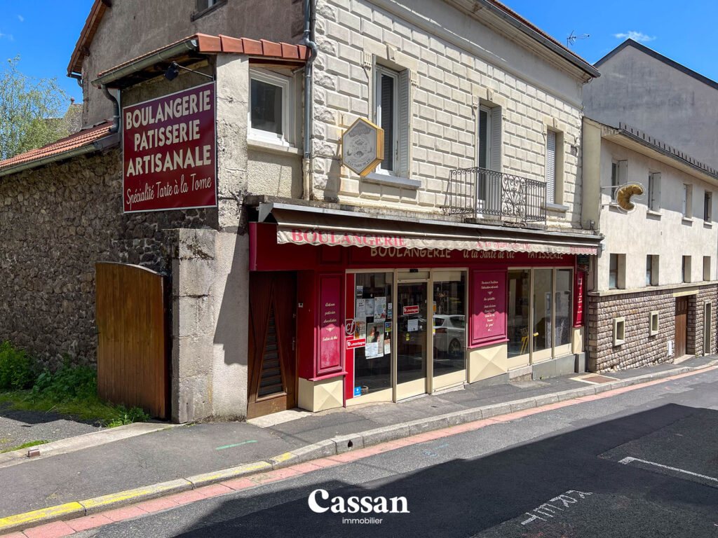 Immeuble à vendre Vic-sur-Cère Cassan immobilier