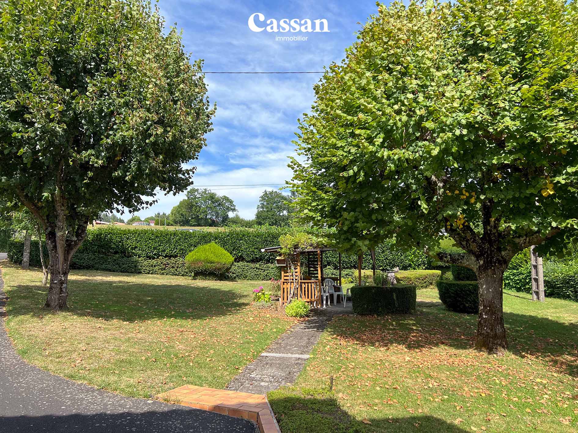 Jardin maison à vendre Sansac-de-Marmiesse Cassan immobilier