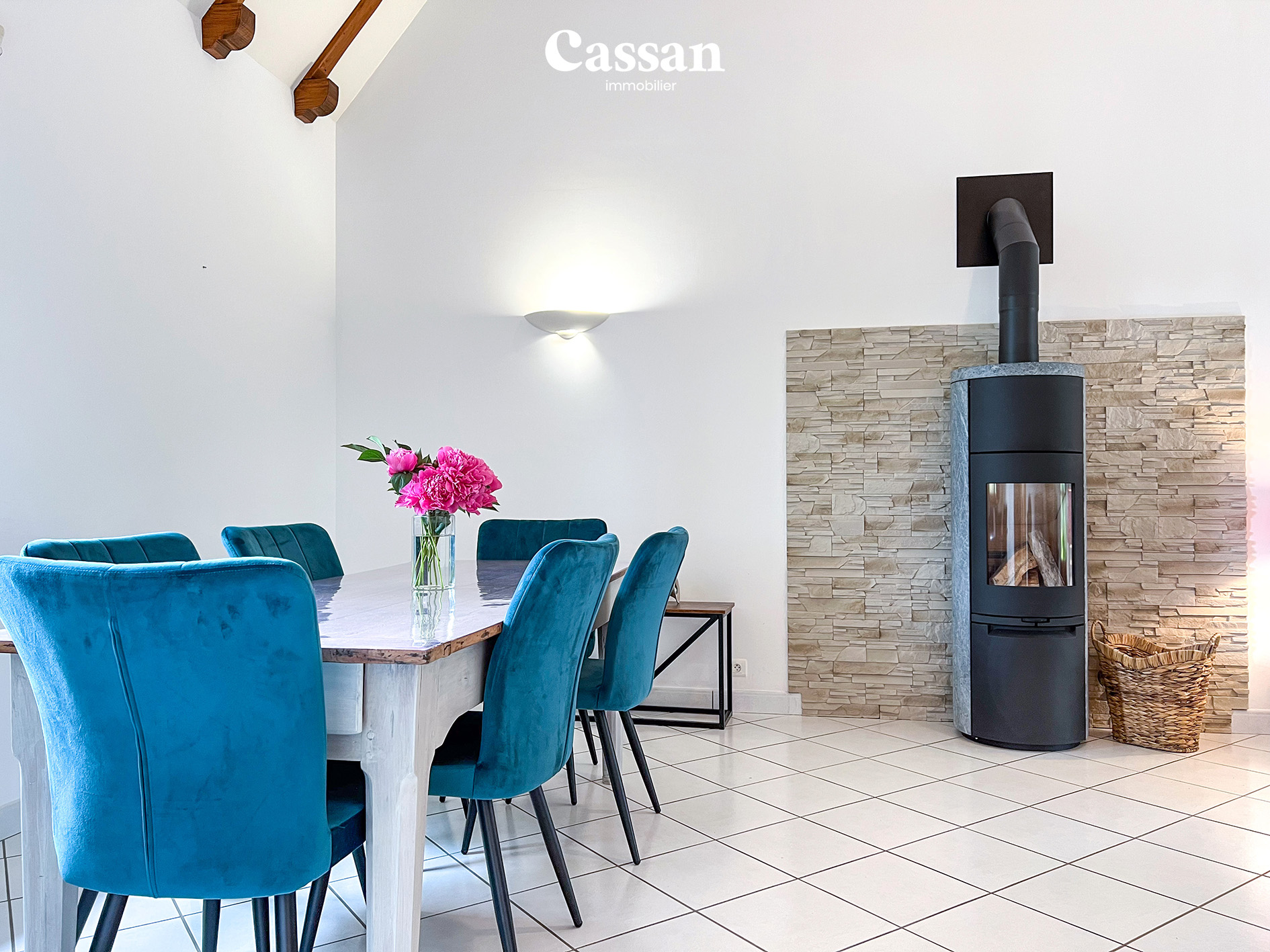 Séjour maison à vendre Sansac de Marmiesse Cassan immobilier