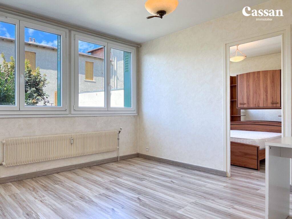 Salon appartement à vendre Clermont Ferrand Cassan immobilier