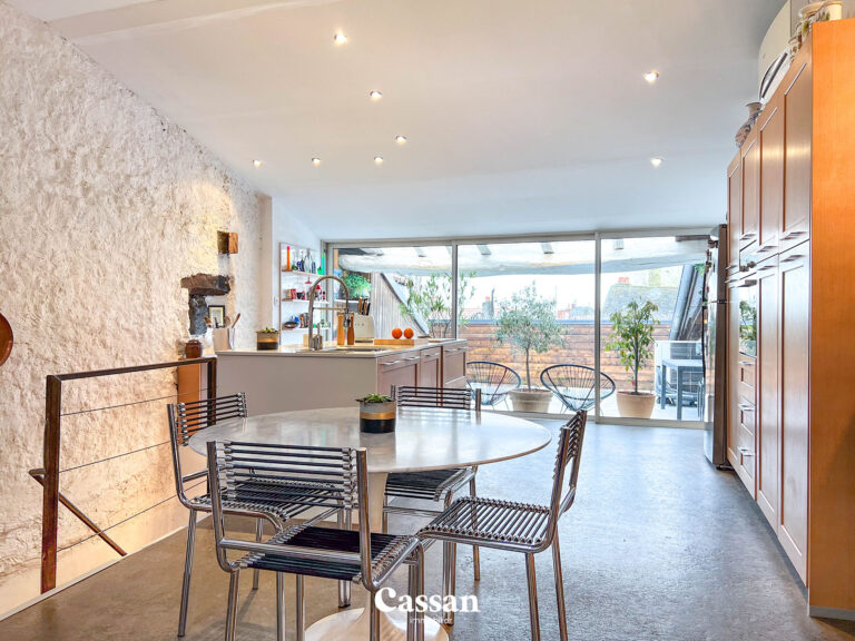 Cuisine salle à manger appartement à vendre Aurillac Cassan immobilier agence immobilière
