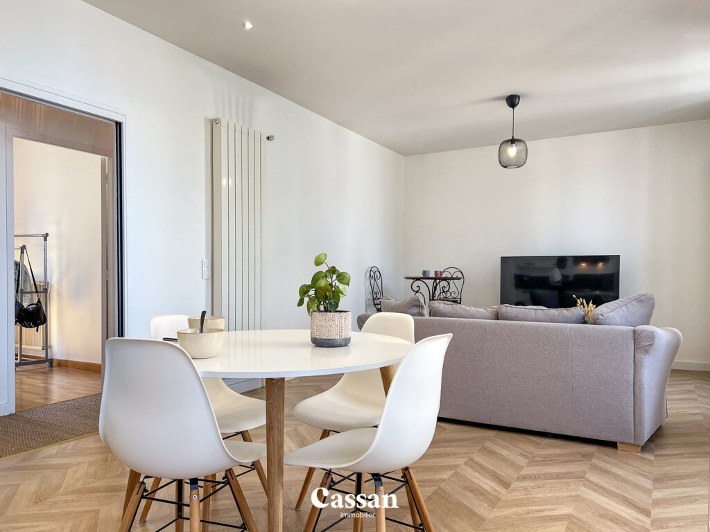 Séjour appartement à vendre Aurillac Cassan immobilier agence immobilière