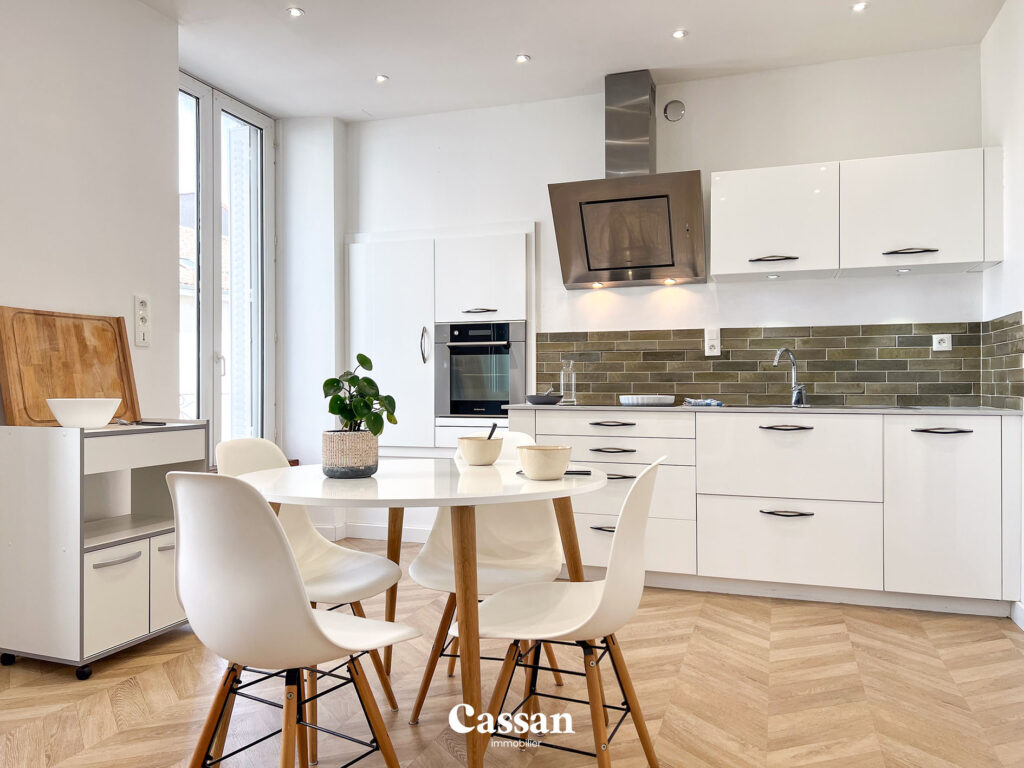 Cuisine appartement à vendre Aurillac Cassan immobilier agence immobilière