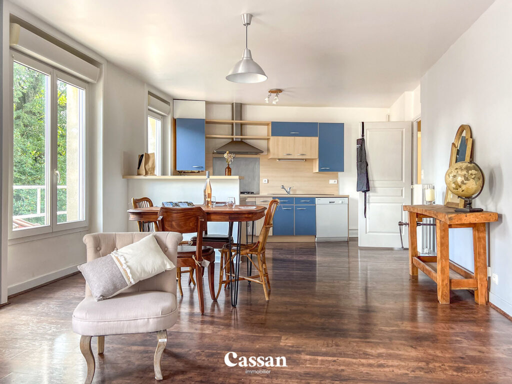 Séjour appartement à vendre Aurillac Cassan immobilier agence immobilière