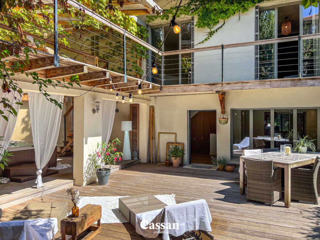 Terrasse maison à vendre Aurillac Cassan immobilier agence immobilière