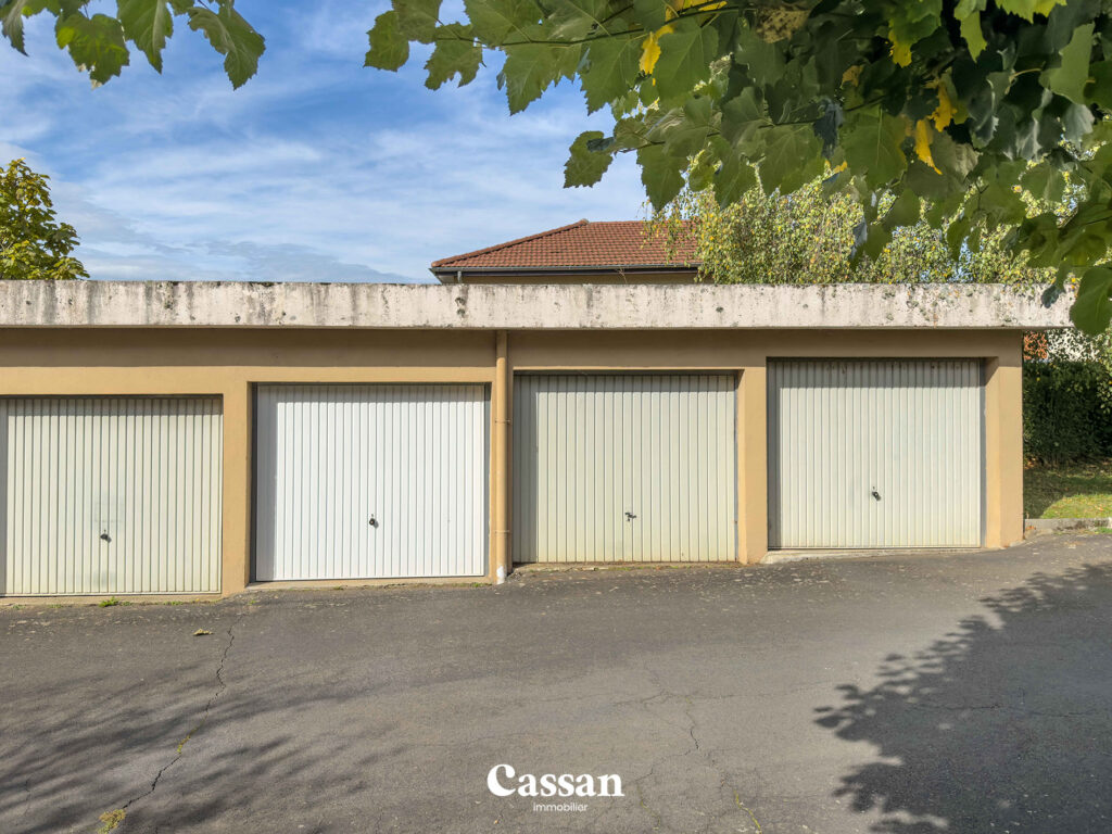 Garage à vendre Aurillac Cassan immobilier agence immobilière