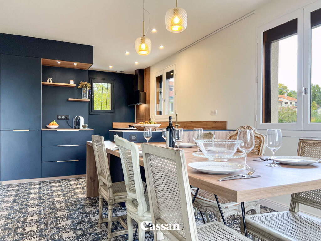 Cuisine maison à vendre Aurillac Cassan immobilier agence immobilière