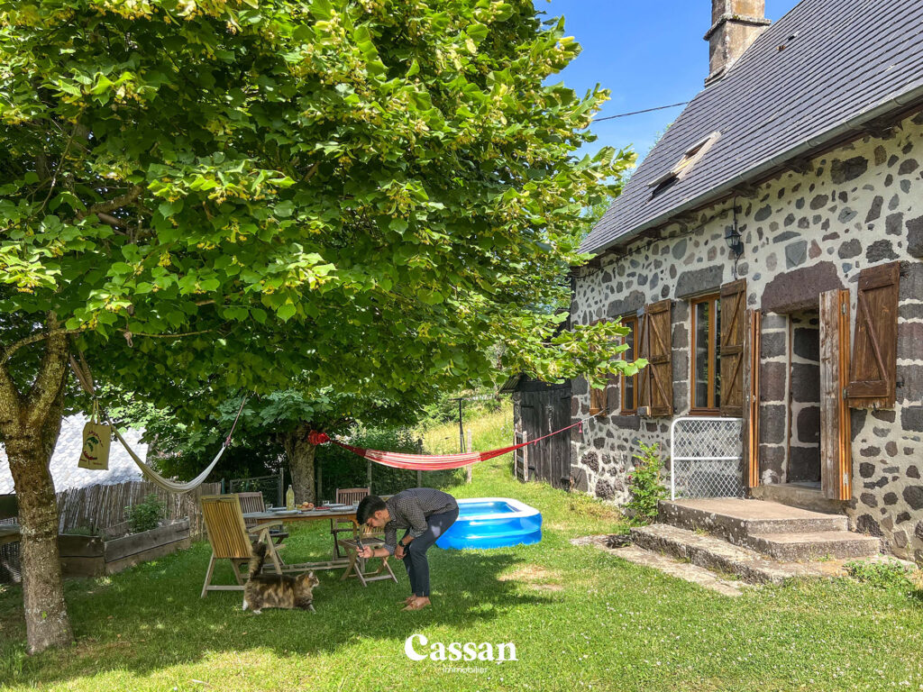 Façade maison à vendre Girgols Cassan immobilier agence Immobilière