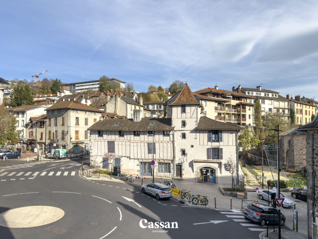 Vue appartement à vendre Aurillac Cassan immobilier agence immobilière