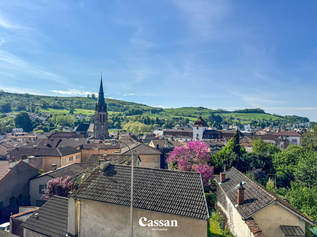 Vue extérieure appartement à vendre Aurillac Cassan immobilier agence immobilière