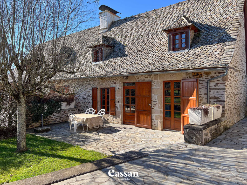 Extérieur Ensemble Immobilier à vendre Arnac Cassan immobilier agence immobilière