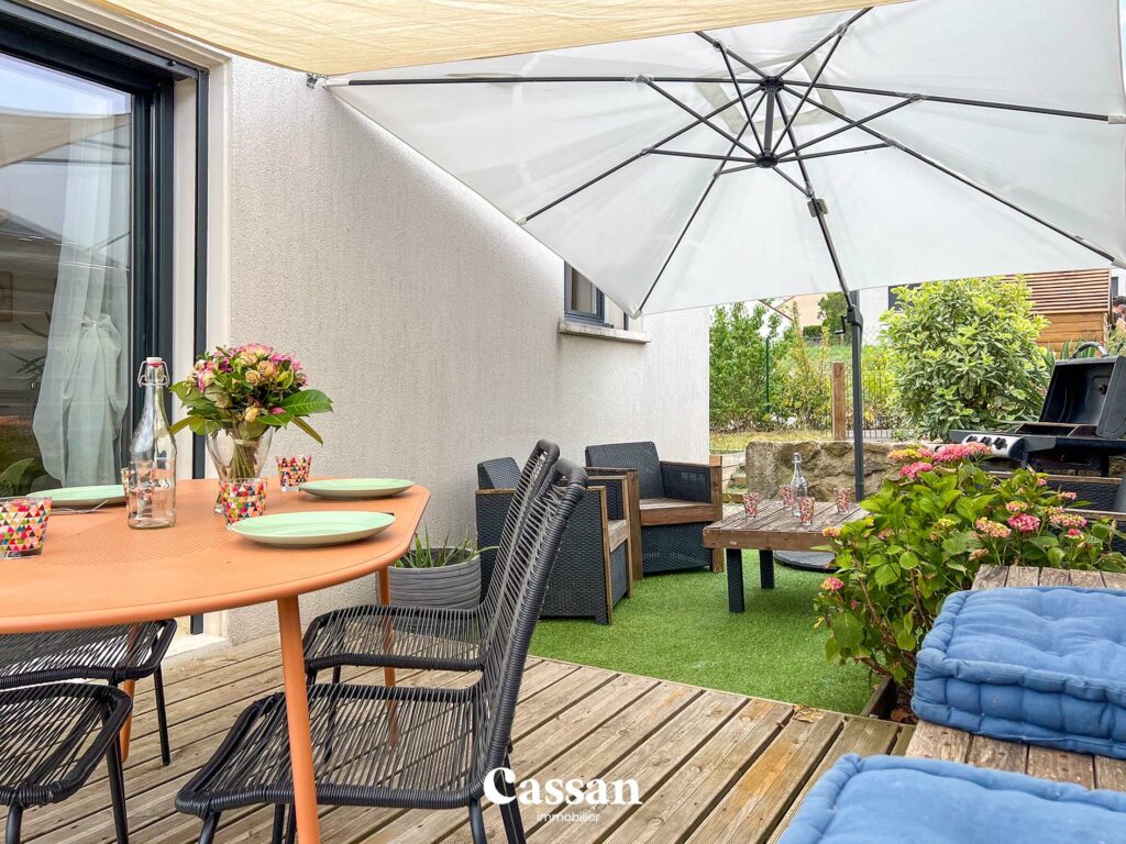 Terrasse maison à vendre Aurillac Cassan immobilier agence immobilière