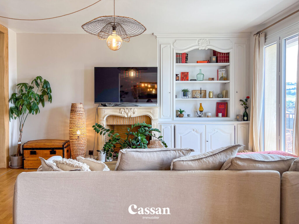Salon appartement à vendre Aurillac Cassan immobilier agence immobilière