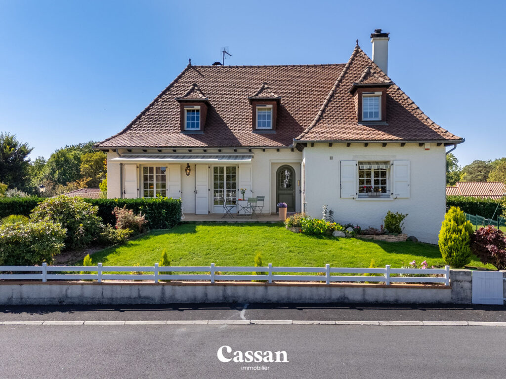 Maison à vendre Arpajon sur Cère Cassan immobilier agence immobilière Aurillac