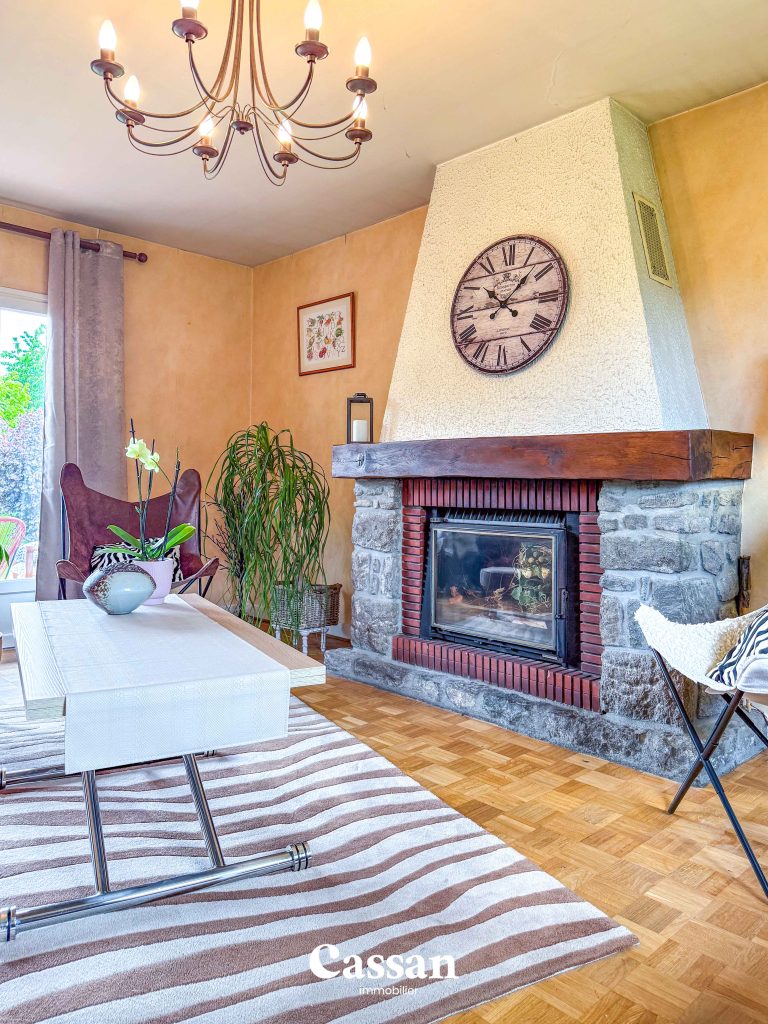 Maison à vendre - Escanis - Cassan immobilier Agence Immobilière Aurillac
