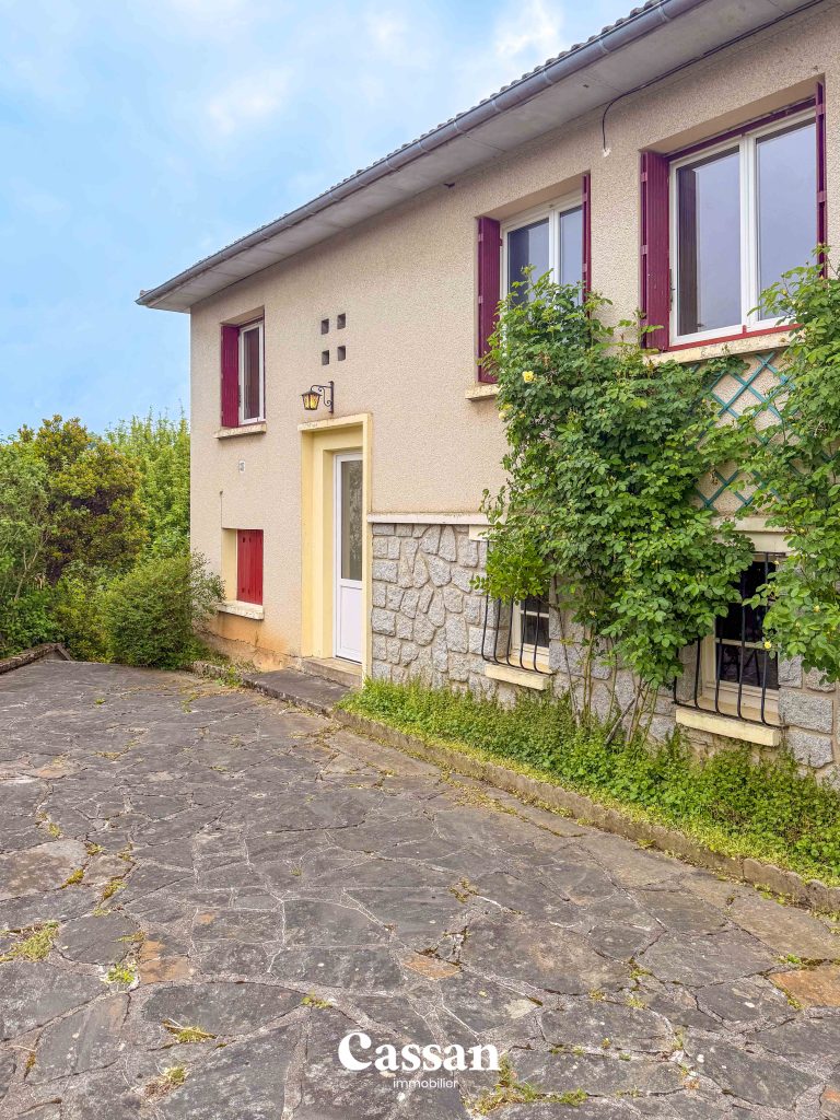 Maison à vendre - Montsalvy - Cassan immobilier Agence Immobilière Aurillac