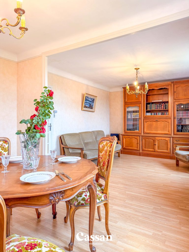 Maison à vendre - Montsalvy - Cassan immobilier Agence Immobilière Aurillac