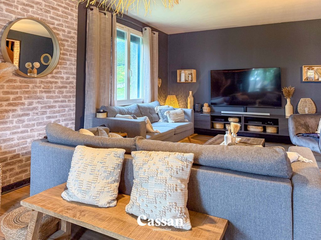 Maison à vendre - Saint-Mamet - Cassan immobilier Agence Immobilière Aurillac