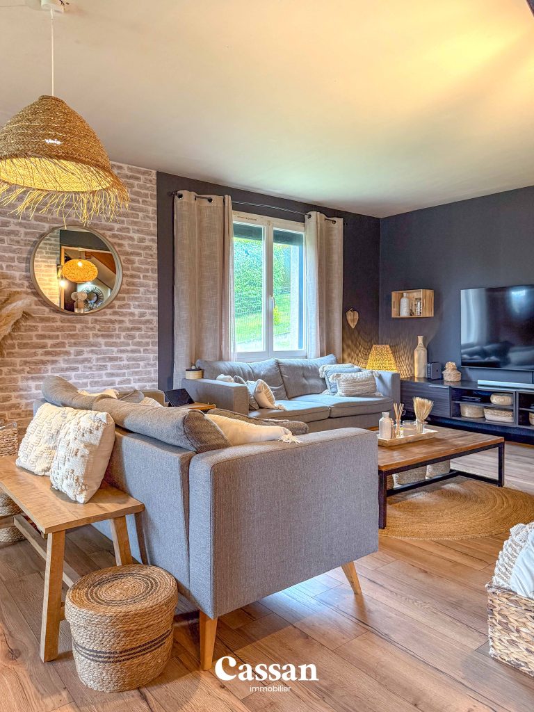 Maison à vendre - Saint-Mamet - Cassan immobilier Agence Immobilière Aurillac