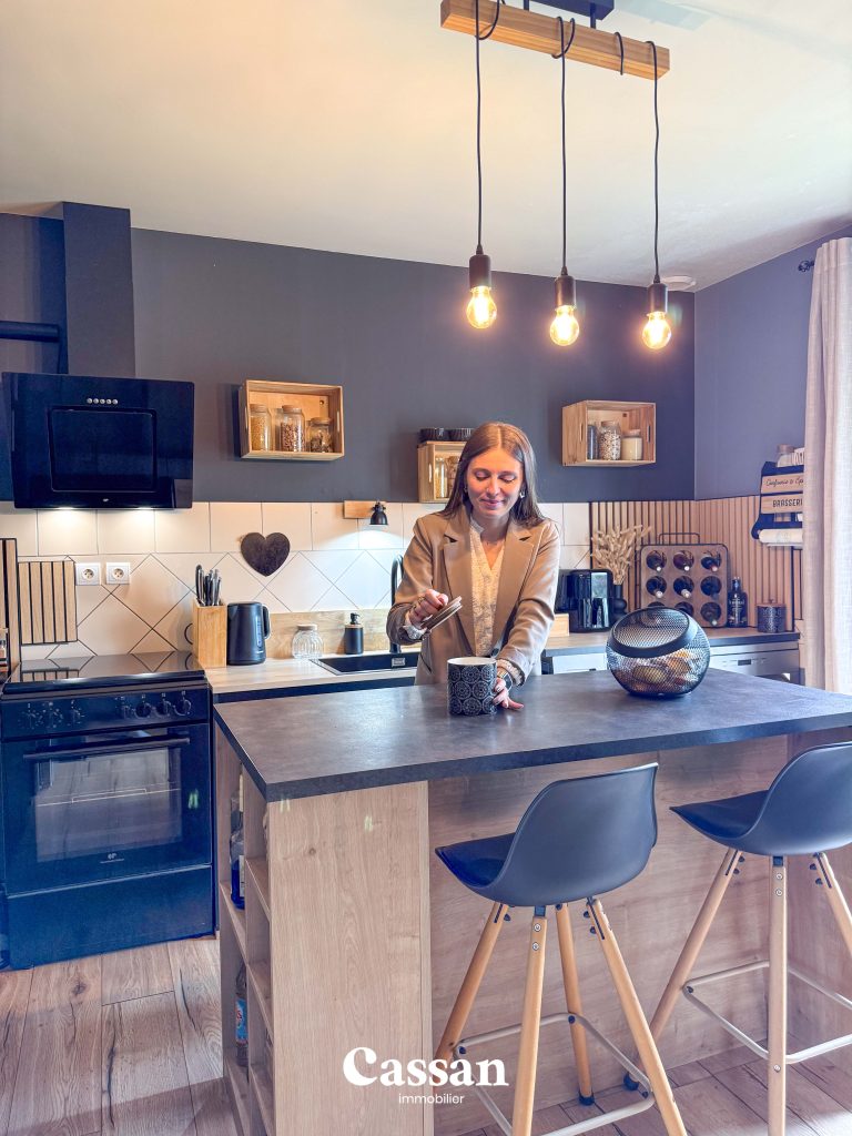 Maison à vendre - Saint-Mamet - Cassan immobilier Agence Immobilière Aurillac