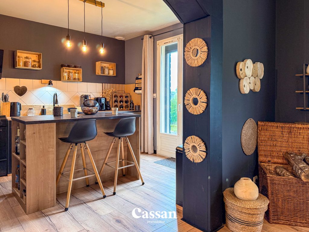Maison à vendre - Saint-Mamet - Cassan immobilier Agence Immobilière Aurillac